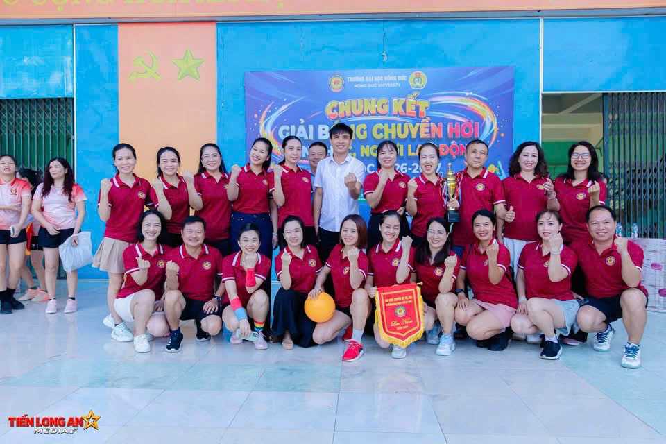 Khoa Văn hóa - Nghệ thuật hưởng ứng giải bóng chuyền hơi Trường Đại học Hồng Đức năm học 2026–2027